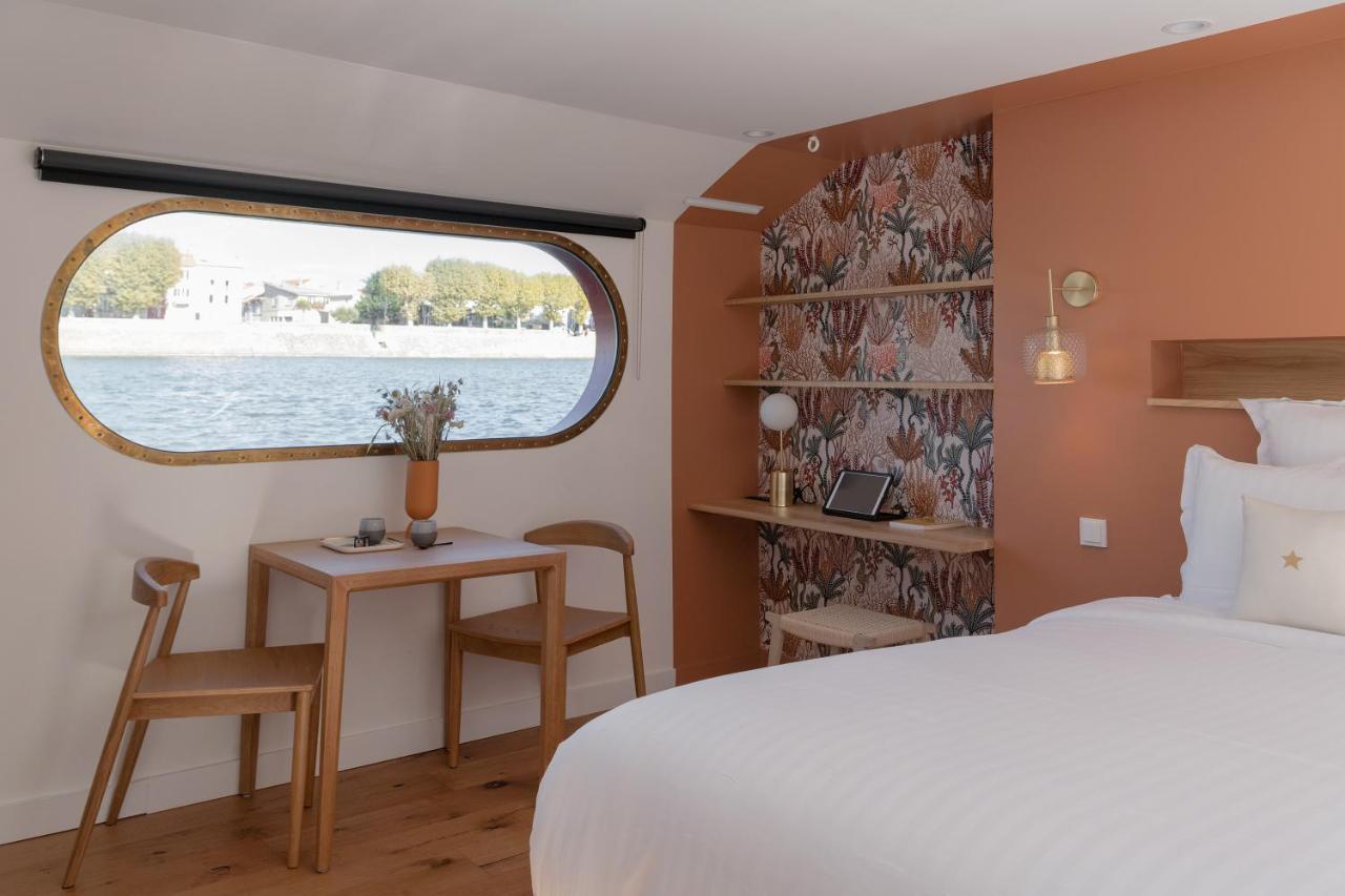 Hotel La Peniche - Bed And Bicycle - Tournon Exterior foto